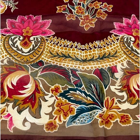 PRICE CUT! CLOSET CLEAR OUT DAY! 
BRAND NEW Oscar de la Renta Floral Scarf! - Picture 5 of 7